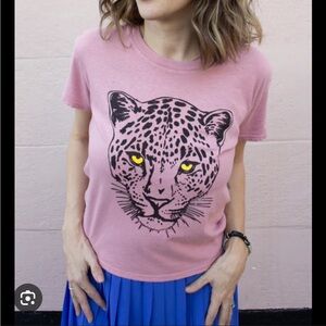 Thread Hippie the "snow leopard" graphic tee on pink, Medium